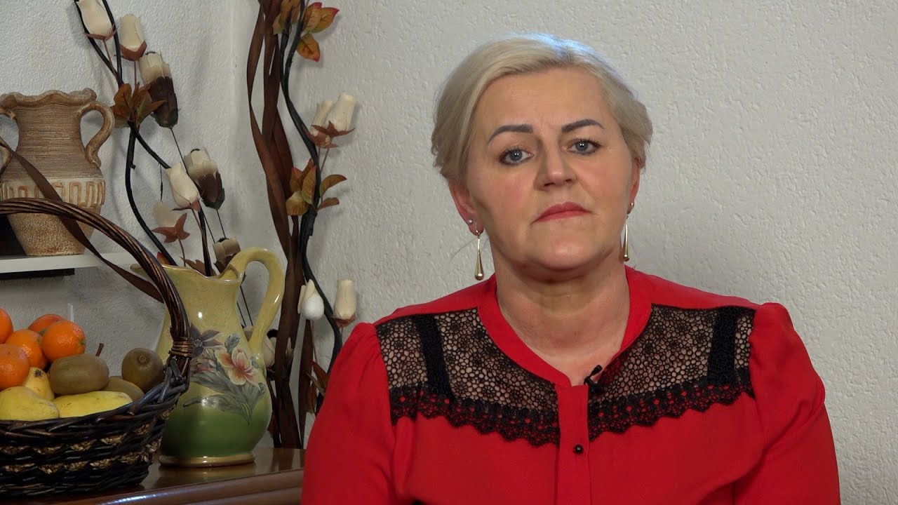 Stol za 4 - Izeta iz Rosulja priprema ''Okošteno rolovano pile'' (S22E21)