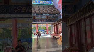 Xie da Jie street entrance #xi'an #chine #china #street #traditional #temple #banner #lantern #chill