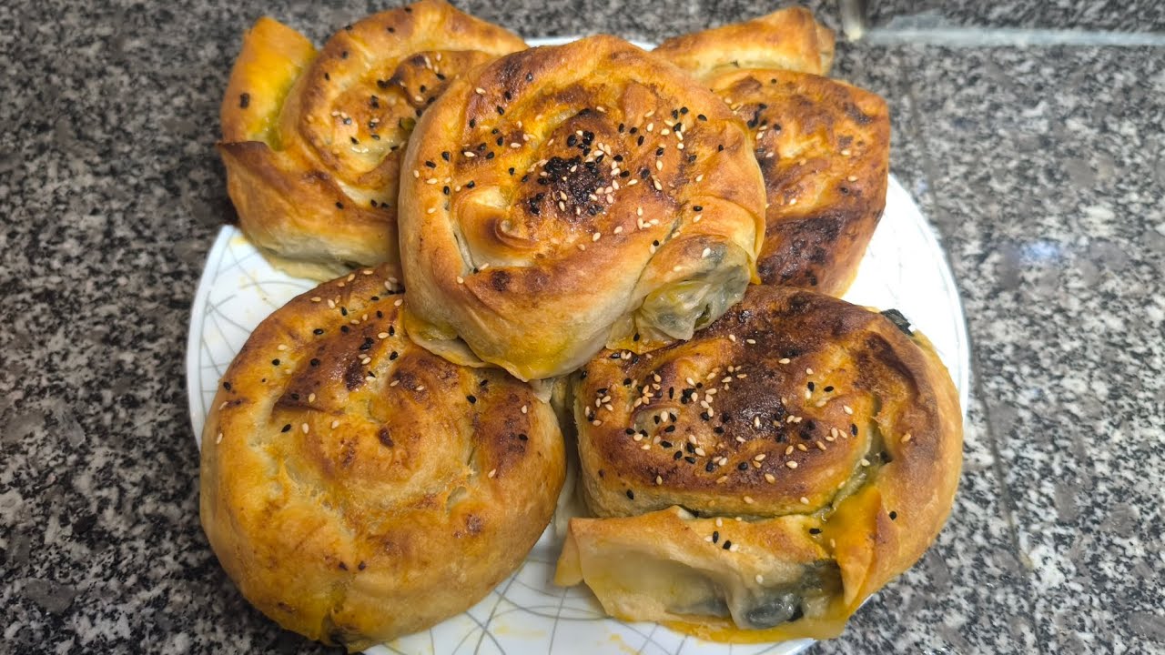 Ispanaklı Gül Böreği | Pratik ve Lezzetli