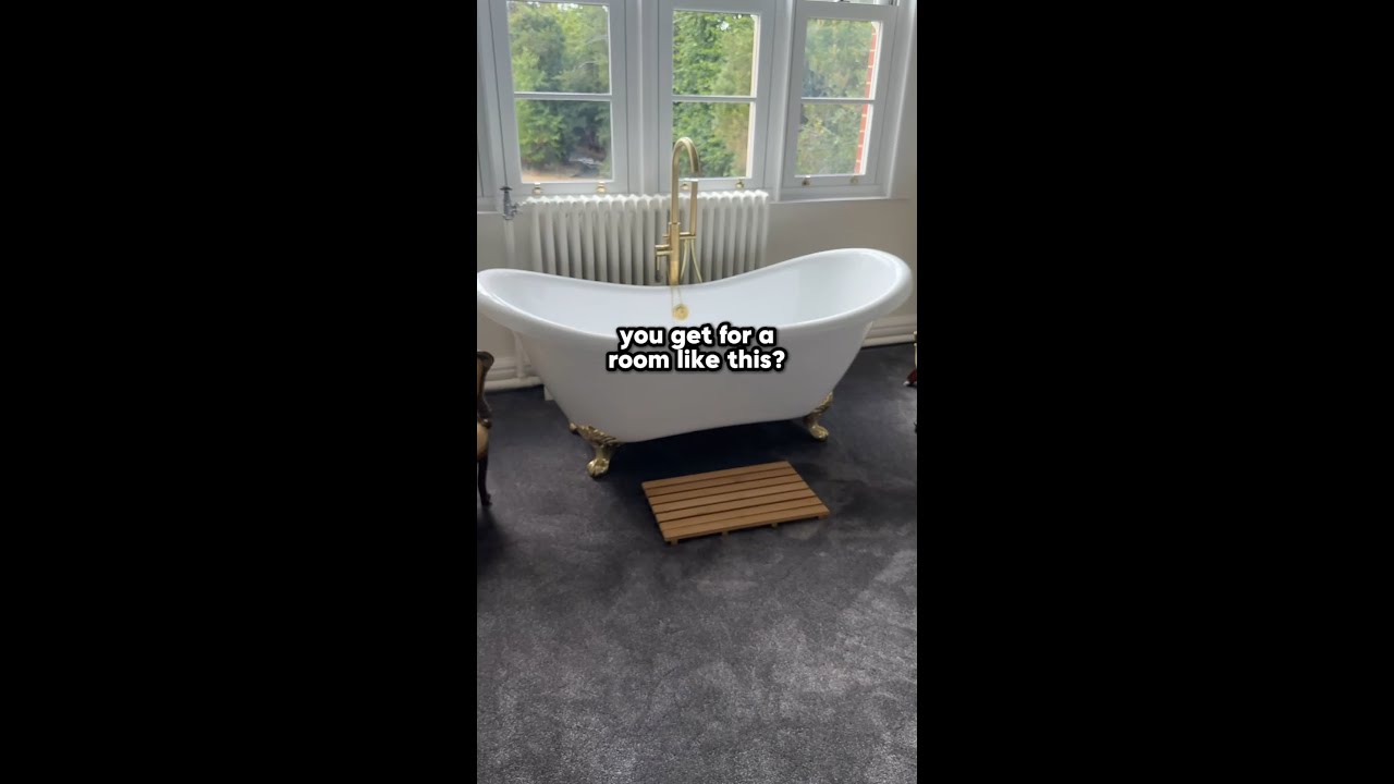 СКОЛЬКО МНЕ СЛЕДУЕТ ВЗЯТЬ ЗА ЭТОТ ОТЕЛЬ?