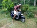  பைக்கில் பந்தா காட்டிய மனிதருக்கு நடந்த கொடுமையைப் பாருங்க (video) 