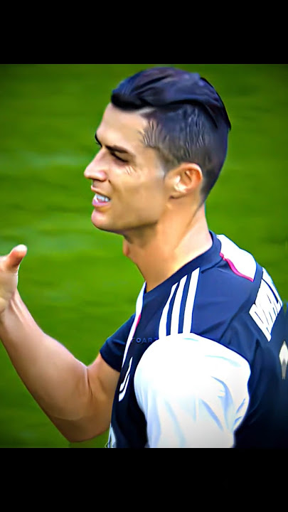 Ronaldo's skill in dribbling 🤯 #ronaldo #shorts #football #cristianoronaldo #viralvideo