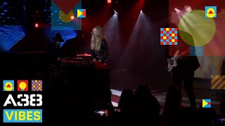 Still Corners - The Message // Live 2019 // A38 Vibes