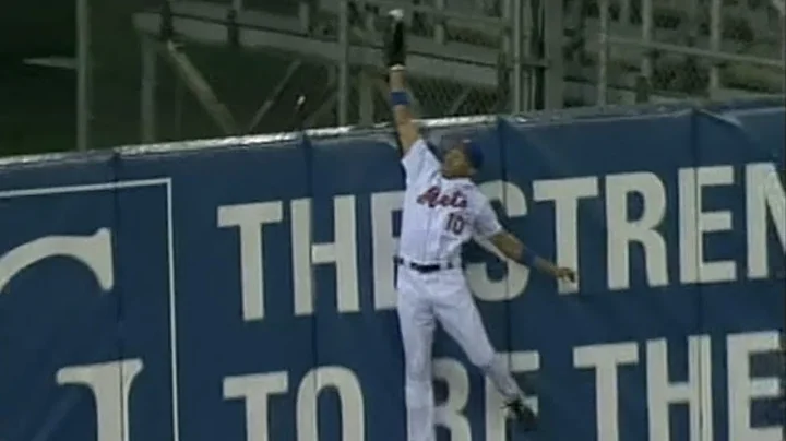 STL@NYM: Chavez robs Rolen with unbelievable catch...