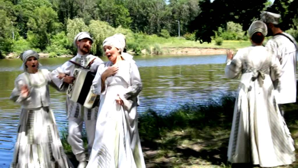 раз два люблю тебя слушать. раз два люблю тебя слушать. да я люблю тебя сериал. текст песни раз два люблю тебя. раз два люблю тебя слушать.