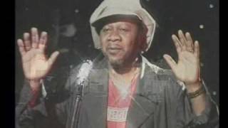 Video voorbeeld van "Papa Wemba - Omesatone"