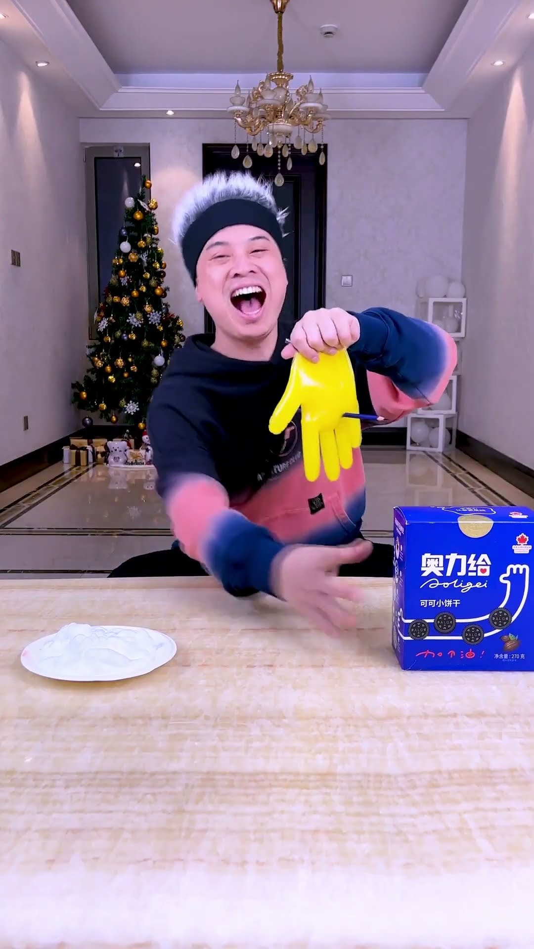 Pencil In Plastic Bag Challenge, So Difficult!#Christmas #Funnyfamily #Partygames #Funny