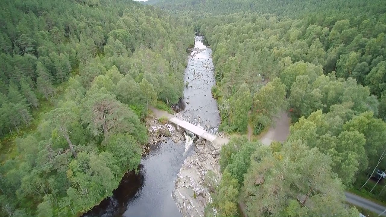 Dog Falls and Coire Loch, Glen Affric (Walkhighlands)