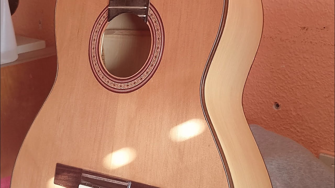 GUITARRA flamenca de CEDRO Y CIPRES ESPAÑOL a goma laca. 🎼❤️