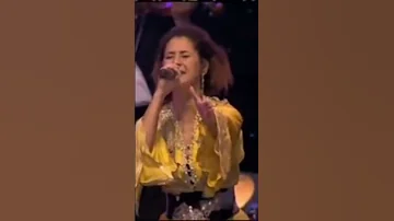 امل تغنى مابقاش انا باللغه الفرنسيه مع اصاله 