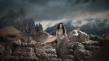 Laura Pausini - LA MIA STORIA TRA LE DITA (Official Video)