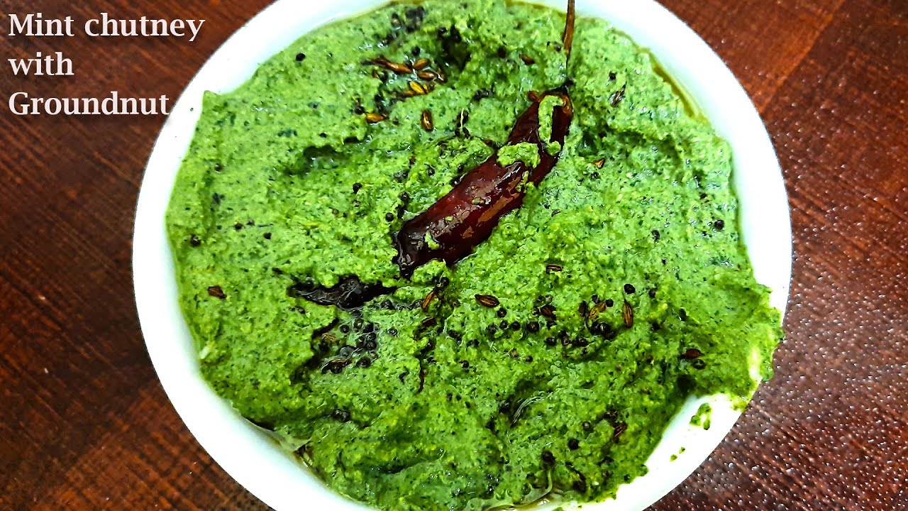 Delicious MINT CHUTNEY FOR TANDOORI with groundnut lightens the green💚