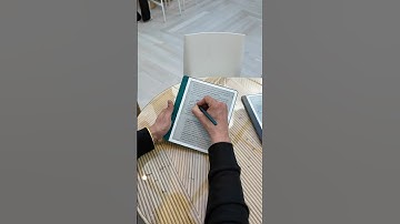 Kindle Scribe (2024): Amazon’s Priciest E-reader Has Useful AI! #shorts #kindlescribe #amazon