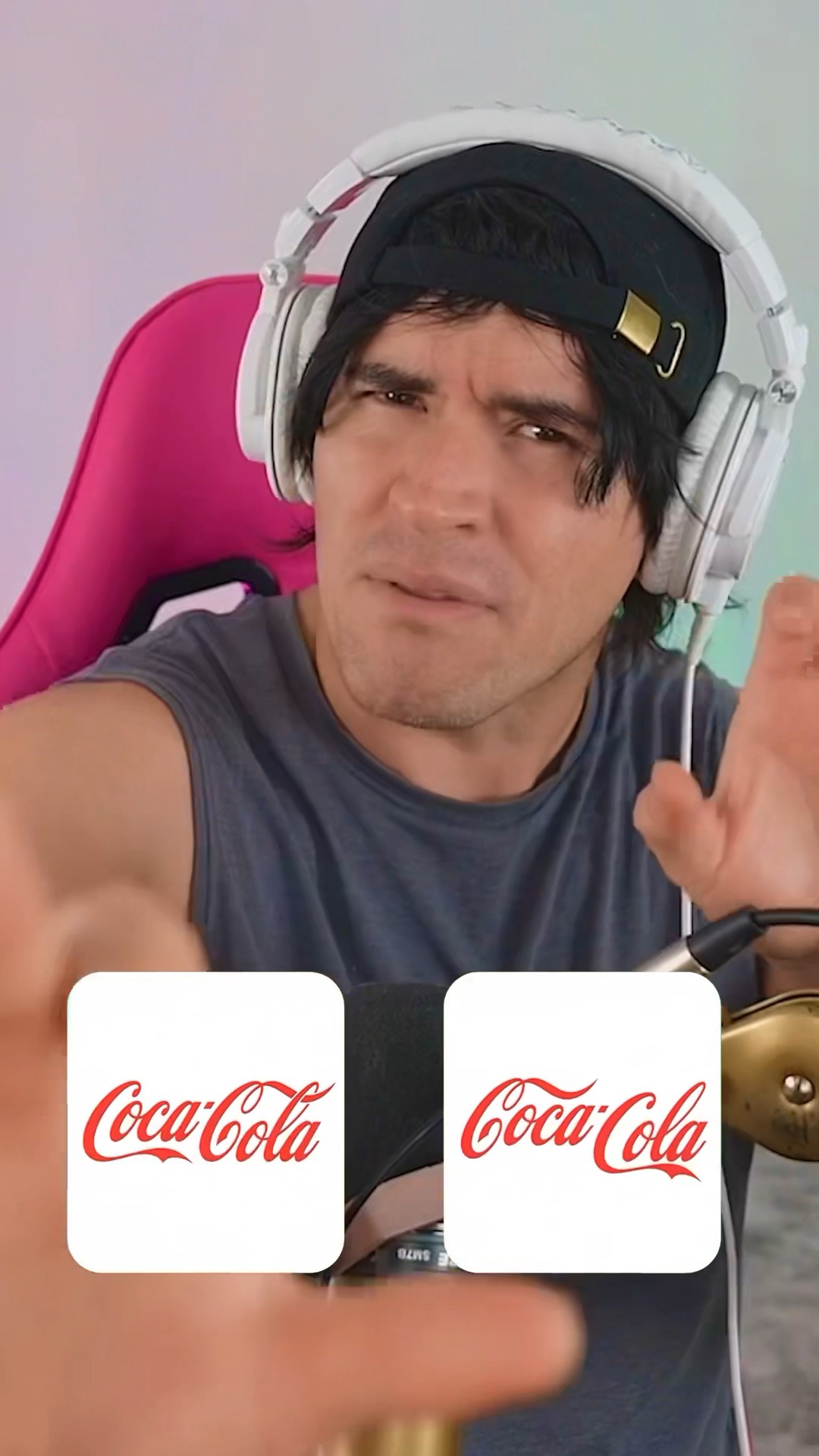UNO de estos logos es FALSO…