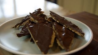 Delicious Caramel Chocolate Matzah - Lets Cook With Modernmom