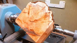 Woodturning - Against my better judgement !!