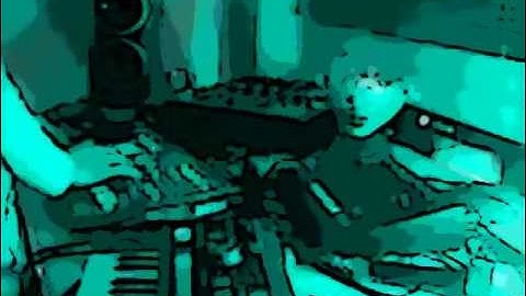 FREAKY-FUNKY-X0XB0X-ACID-MADNESS-FLY "with korg esx,microkorg,kp3,xoxbox..." TO THE MOON