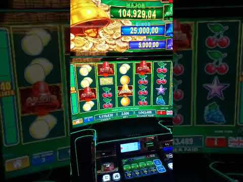 "Blackjack Player Destroys the Dealer!" #casino #blackjack #cardgame #poker #pokerset #pokertable