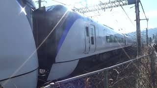 鉄道好きな子供から大人まで楽しめる場所…塩尻駅②【E353系特急あずさ号】…2080レ【EH200】 石油返空貨物列車…普段はこんな感じで行き違いをします
