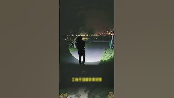 Móc Khóa 3 trong 1 Gây Sốt! – Vừa Là Đèn Pin, Vừa Là Sạc Dự Phòng!