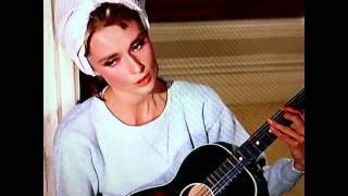 Audrey Hepburn singing in Breakfast At Tiffanys