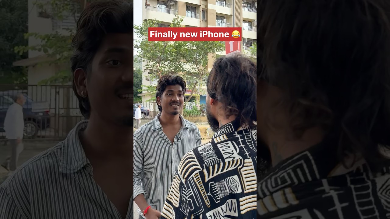 New IPhone 😂 #shorts #comedyshorts #funnyshorts #iphoneuser #iphone17 #bestfriend #exploremore