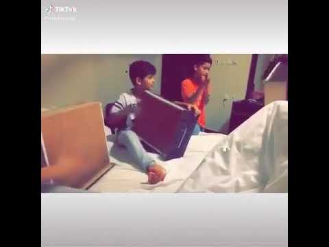 سعود سليمان يغني