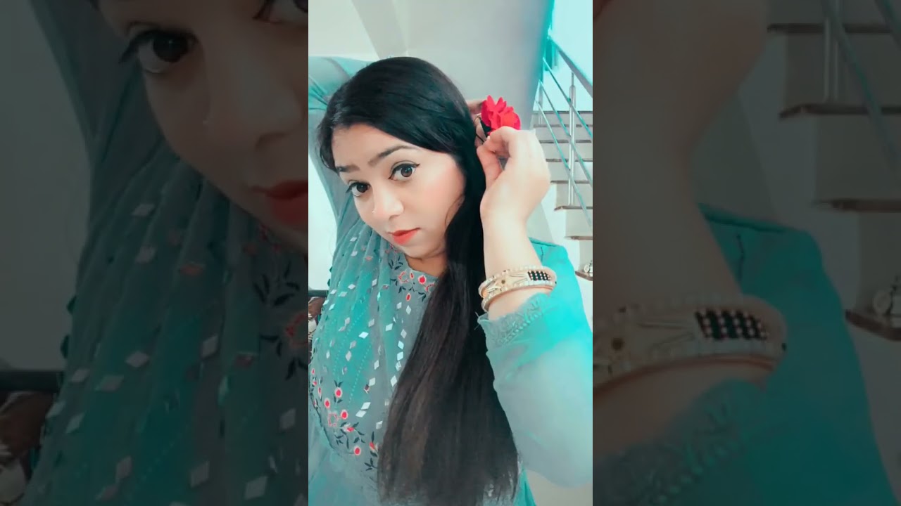 How to tuck flowers in open hair 