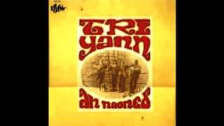 Video thumbnail of "Tri Yann - Les Filles Des Forges"