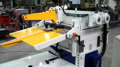 SERVOPRESSE Compact Decoiling Feeder Straightener Line  VIDEO 2