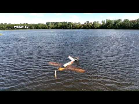 Wisconsin congressman credits pilot after surviving emergency lake landing