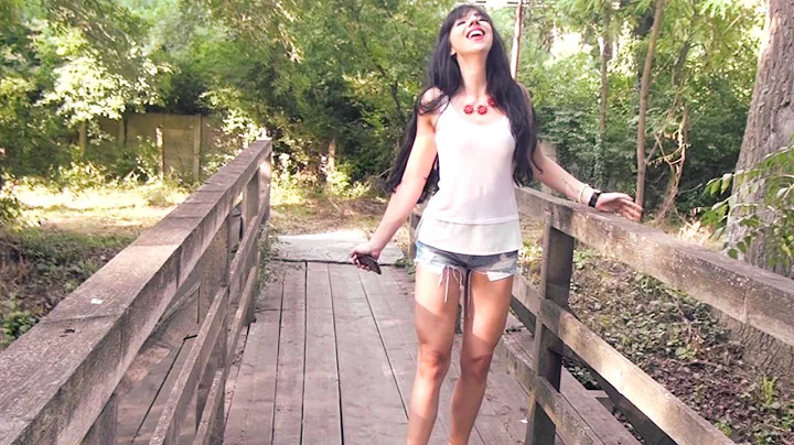 Jessie J - Flashlight ( Cover by Laura Serban)
