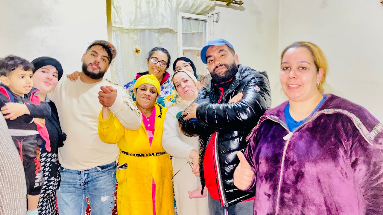 الحمدلله أسامة تجمع مع خوتو الله خليهم ديما مجمعين وفرحنين 🤲❤️