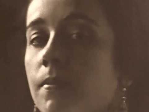 Argentine Soprano Hina SPANI ~ Ei m'ama! (1928)