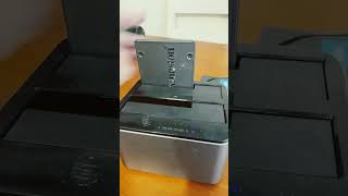 デュプリケータ ドックを使用してハード ドライブのクローンを作成する方法 (HDD から SSD) — ソフトウェアは不要です。