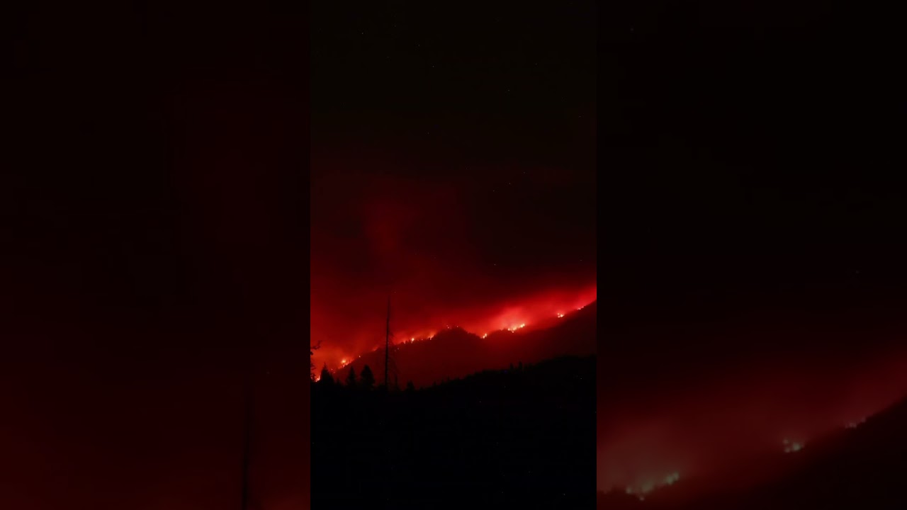 A Wildfire Burns in Eastern Washington. The Little Giant Fire