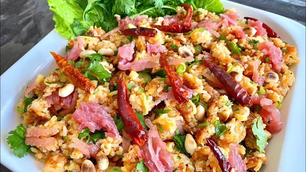 CRISPY FRIED RICE SALAD - NAM KHAO TOD - YouTube