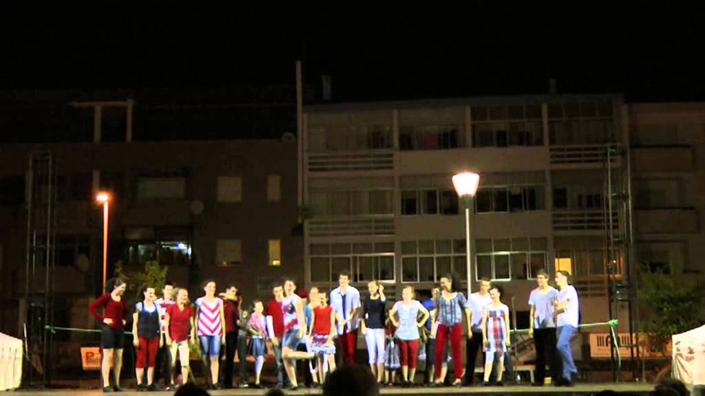 USA's typical dance: A Capella Clogging & Bow folcloristico sinonimo