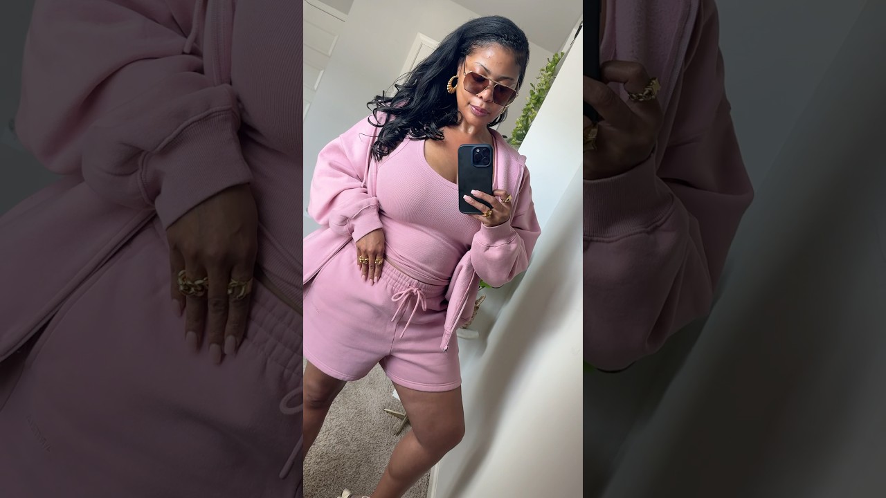 Aritzia has the BEST loungewear sets. 