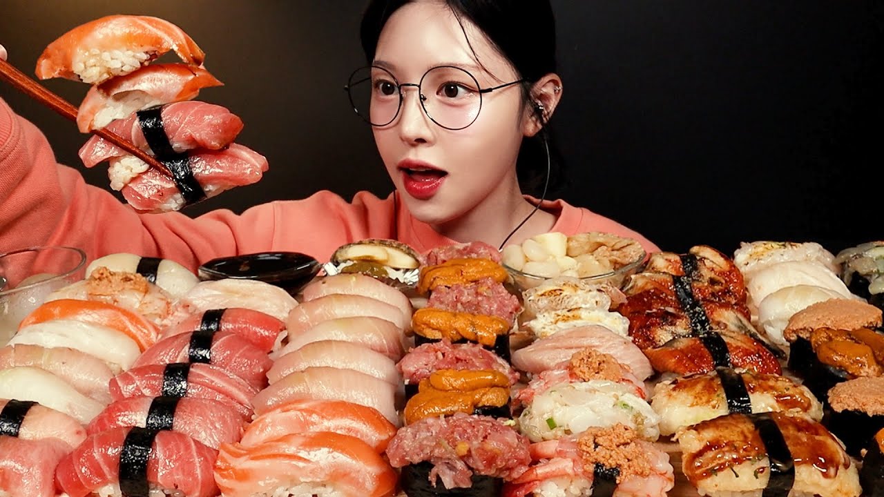 SUB)초밥 많이 먹으면 정말 질릴까?! 역대급 초밥 먹방 챌린지🍣 참치 성게알 대방어 새우까지 Sushi Mukbang Asmr