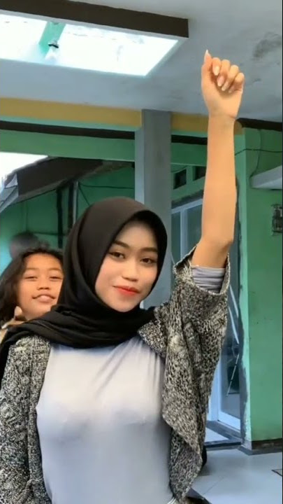 hijab goyang#short #shorts #shortsbeta #shortsvideo #viral #tiktokvideo #video #gununggede #fyp