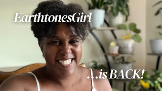 I'M BACK!! Book News, Sock Knitting & Summer Recap 2025//EarthtonesGirl Episode 95
