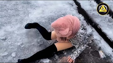 Camera vô tình ghi lại những khoảnh khắc xui xẻo bất ngờ và hài hước trong cuộc sống