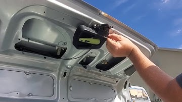 Toyota corola trunk not Closing or latching problem Easy 5 minute fix