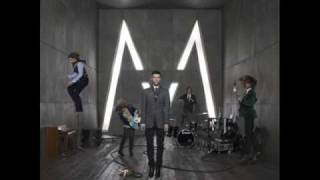 Maroon 5 - Makes Me Wonder