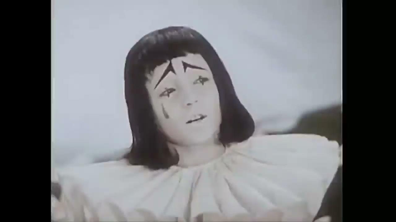 Пьеро персонаж. Песня пьеро не нужна мне малина. Песенка пьеро. Песня пьеро не нужна мне малина. Песня пьеро не нужна мне малина.