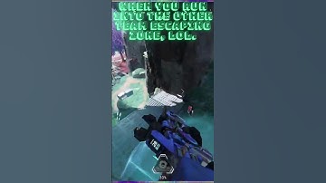 When you meet the other team escaping zone. #apexlegends #apexhub #apex #apexsquad #shorts
