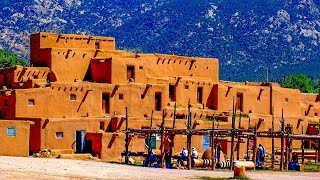 A Walk Around The Pueblo de Taos, New Mexico