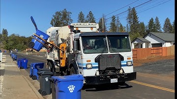 Peterbilt 520 Labrie Automizer Lid Flipping A Cartline!