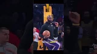 LeBron’s pregame routine isn’t what you think… 😳🏀 #nba #basketball #shorts Profile